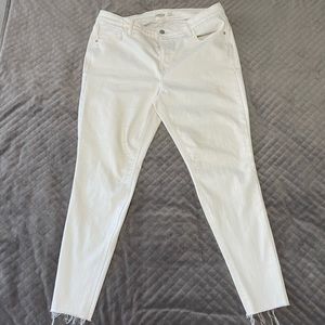Old Navy Rockstar Super Skinny Built-In Sculpt